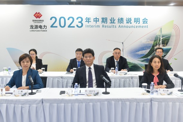 20e10a191d1a4b839ba3d75b1dd12895